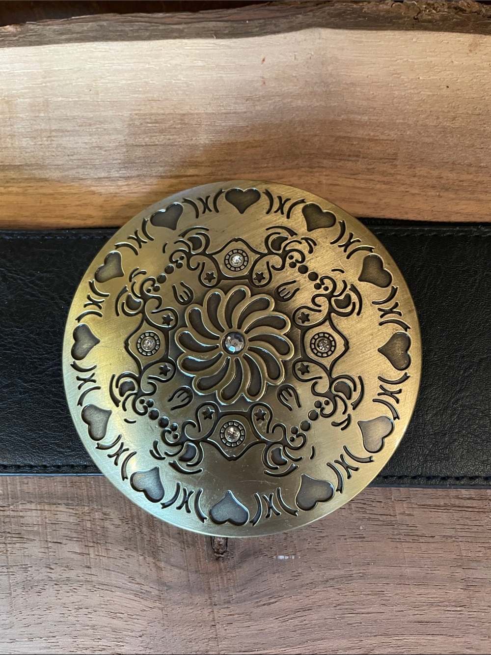 Fusion Clothing Black Elastic Belt with Decorative Gold Medallion - Picture 2 of 5